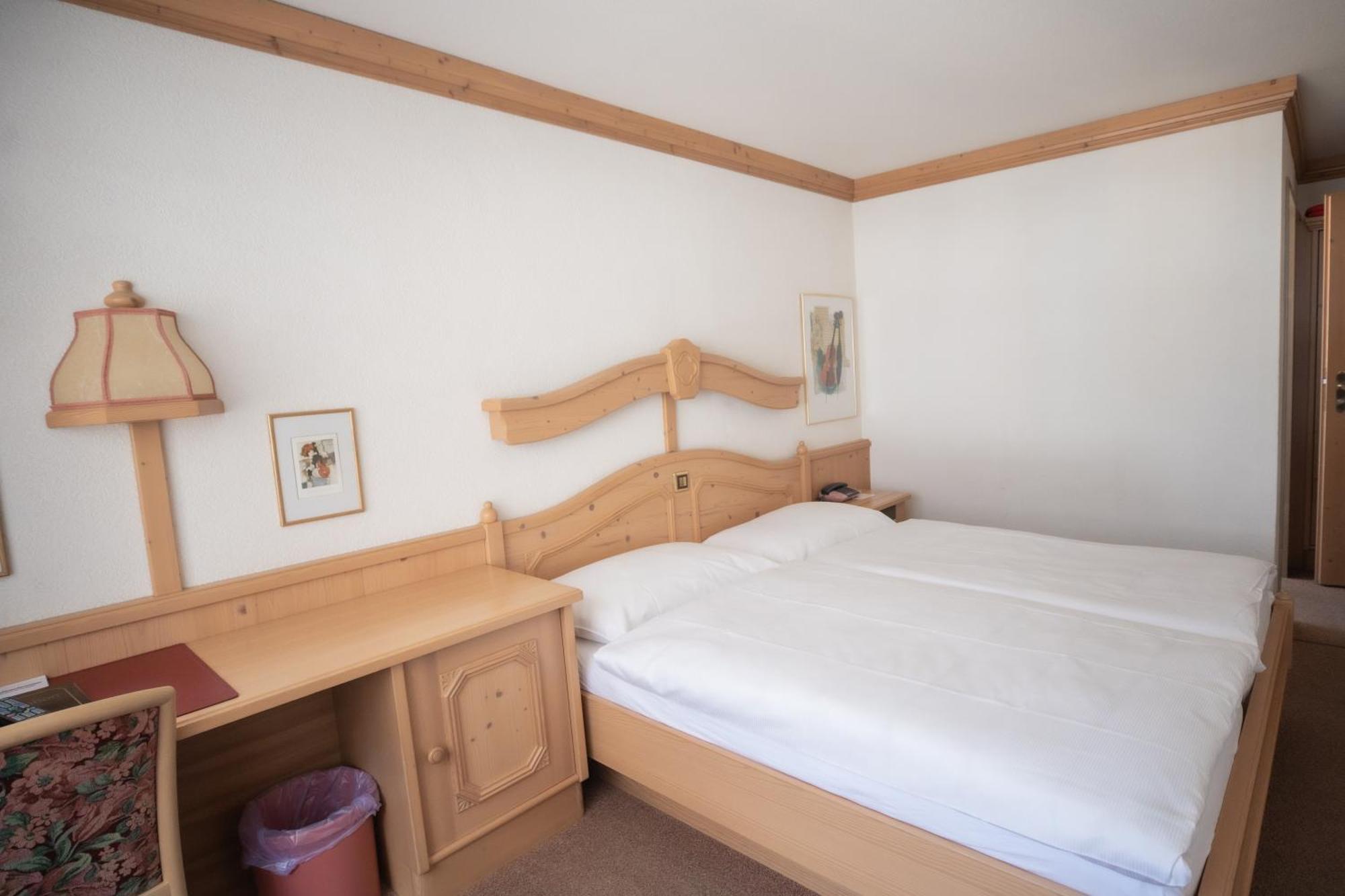 Hotel Alpenhof - Halbpension Saas-Almagell