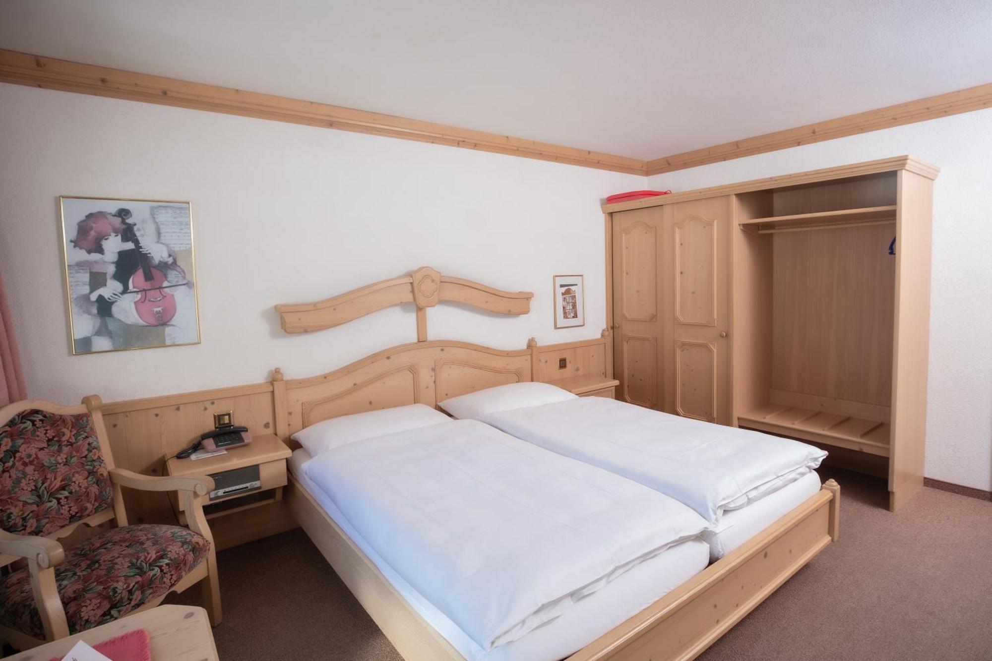 Alpenhof - Halbpension Hotel Saas-Almagell