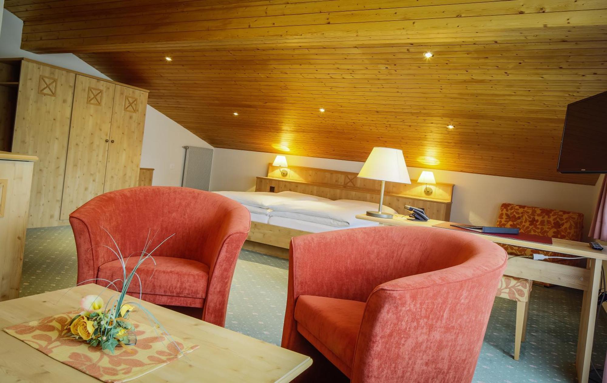 Alpenhof Hotel 3*
